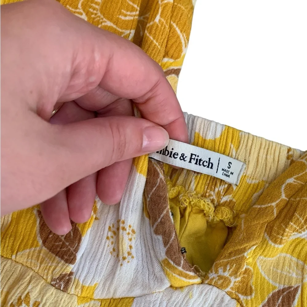 Abercrombie Tie Shoulder Maxi in Yellow Floral size Small